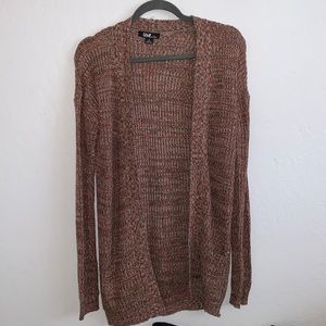 This is a nice knitted cardigan,size S, worn once , great conditions .